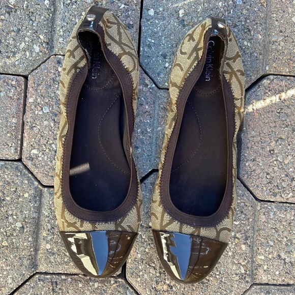 Calvin Klein women ballet slip on shoes, two toned brown CK logo. Size 8M. Used. - Picture 3 of 12